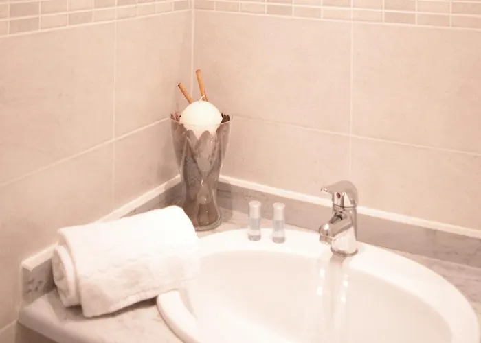 Alojamento de Acomodação e Pequeno-almoço La Torre 4*